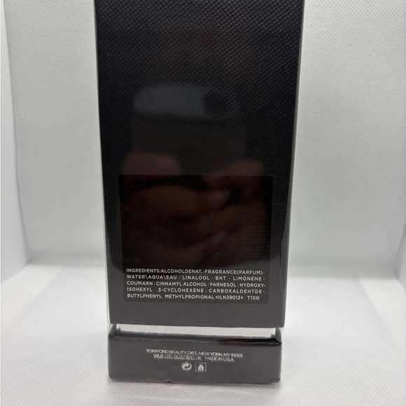 Tom Ford Oud Wood Eau de Parfum - Black with Brown Accent - Picture 2 of 4